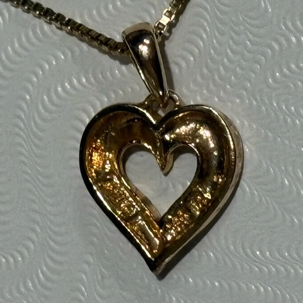 Vintage 925 Sterling Silver Gold Tone CZ Open Heart Pendant Necklace 3.11g